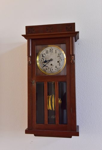 German Box ClockGrande Sonnerie strike31$300