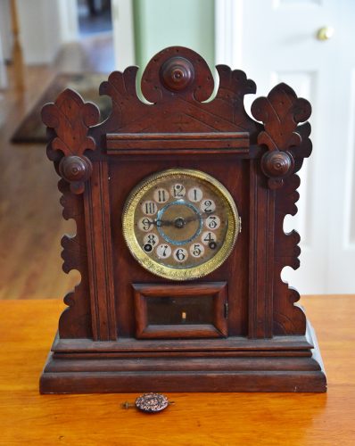 EN Welch late 1800s mantle clock$175