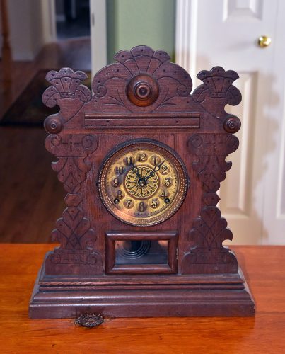EN Welch late 1800s mantle clock$175