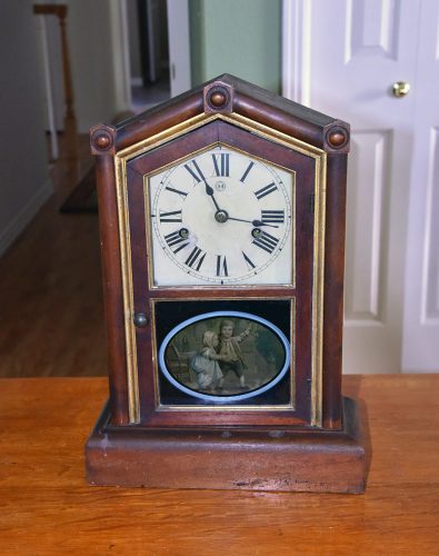 Seth Thomas Cottage30 hr with remarkable hand painted glass$50